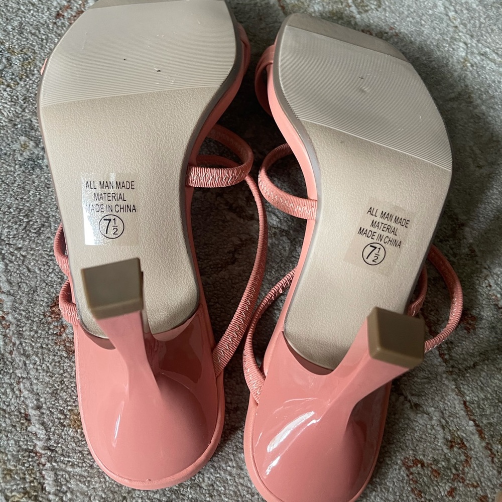 Toe Loop Thin Strap Sculptural Heeled Peachy Pink… - image 5